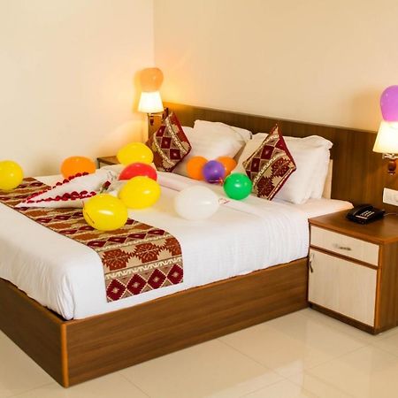 Miracle Residency Hotel Kizhake Chālakudi Kültér fotó