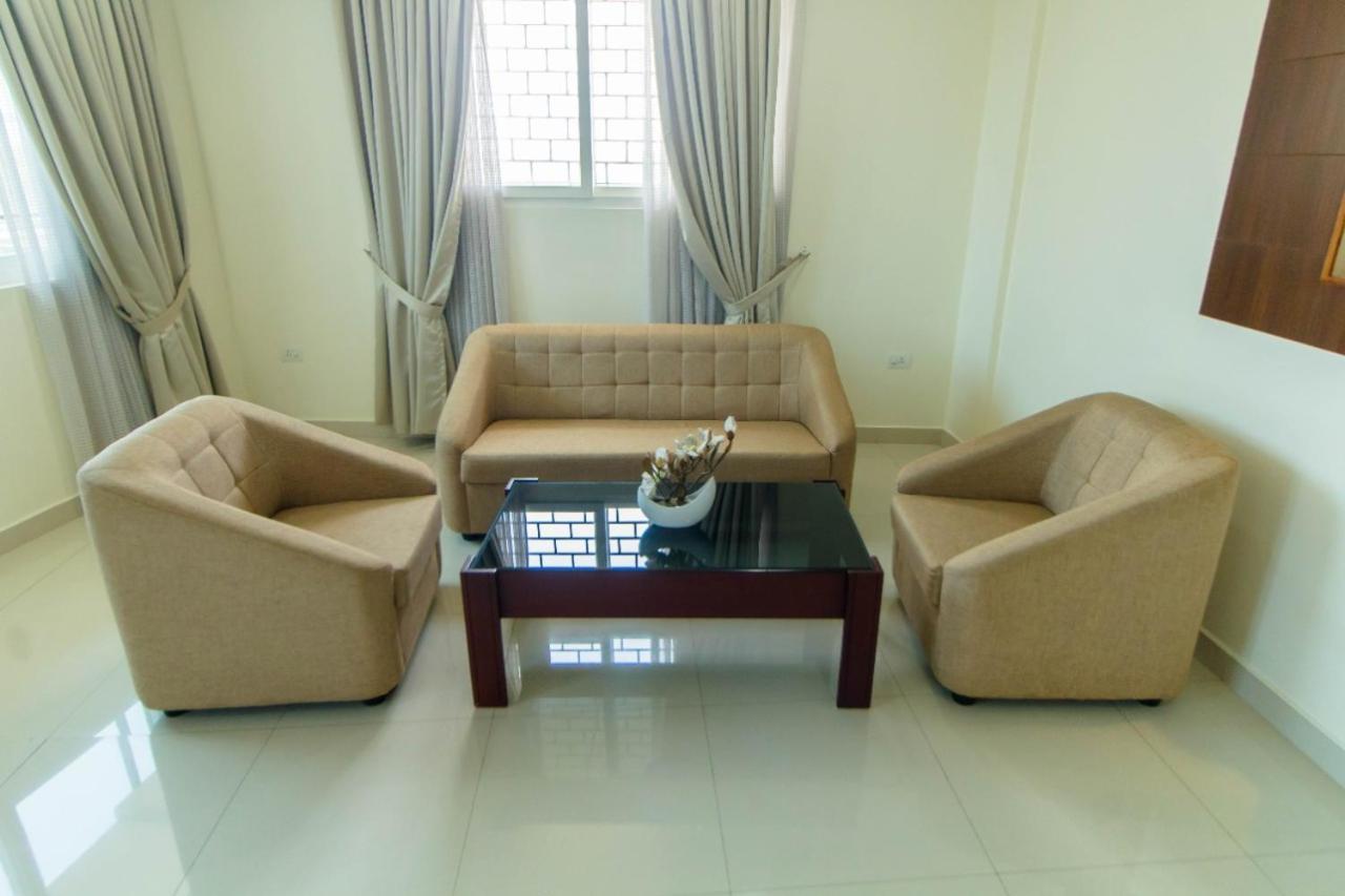 Miracle Residency Hotel Kizhake Chālakudi Kültér fotó