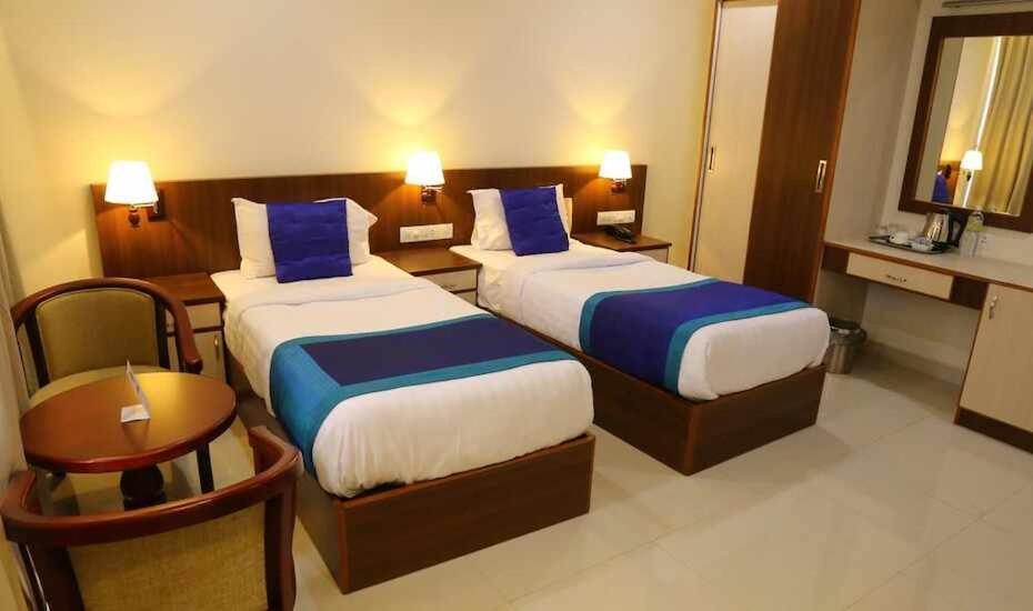 Miracle Residency Hotel Kizhake Chālakudi Kültér fotó